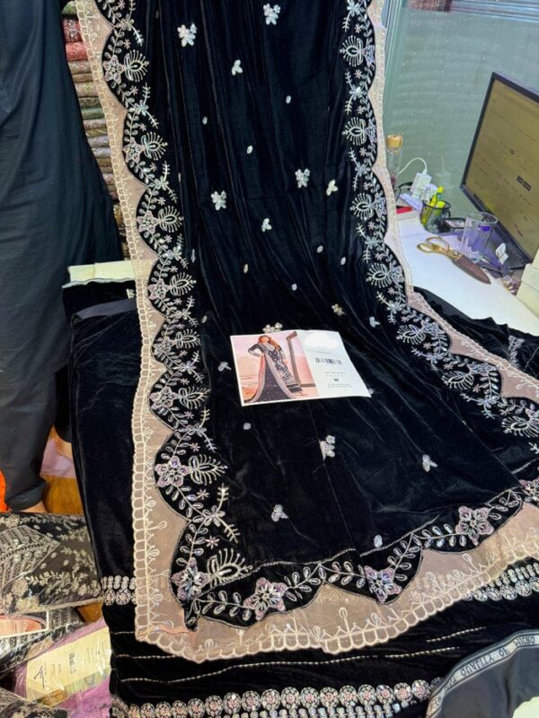 LUXURY ANEELAS VELVET