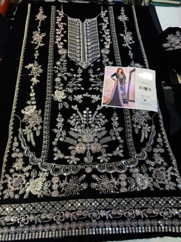 LUXURY ANEELAS VELVET